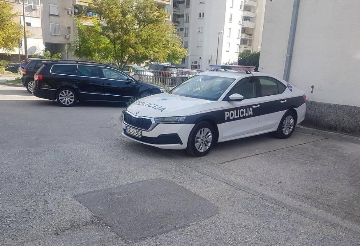 policija