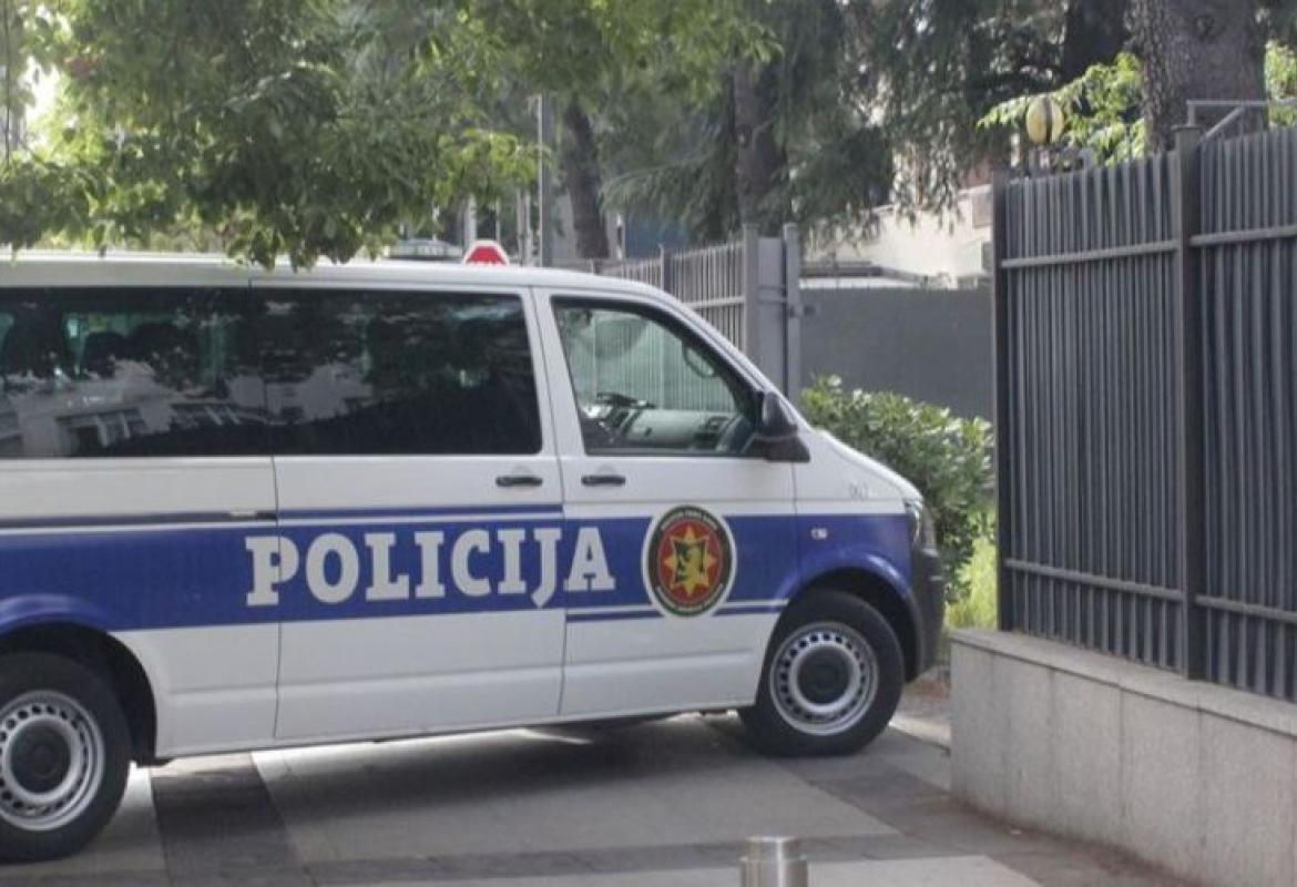 policija