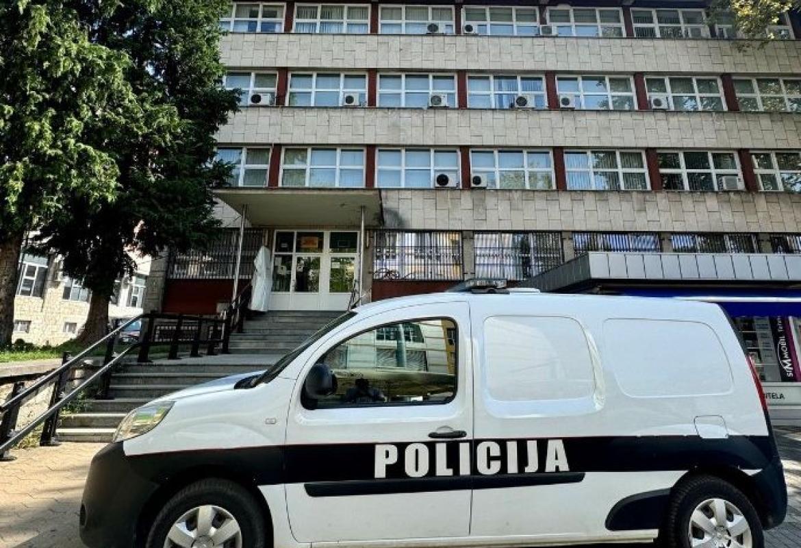 policija