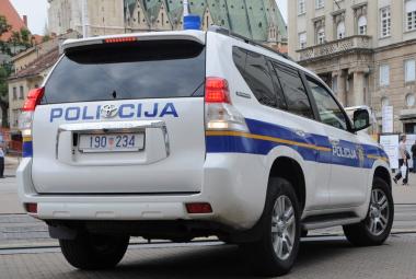 policija